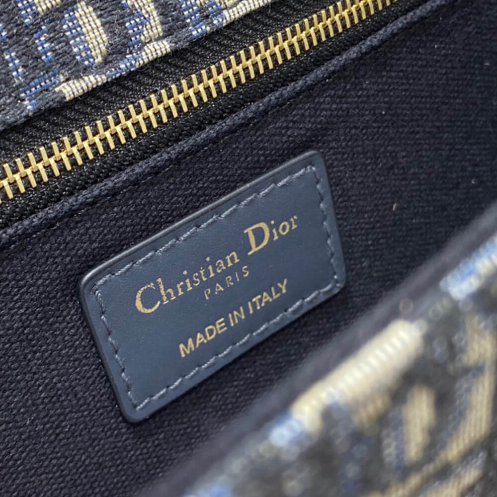 30 MONTAIGNE BAG