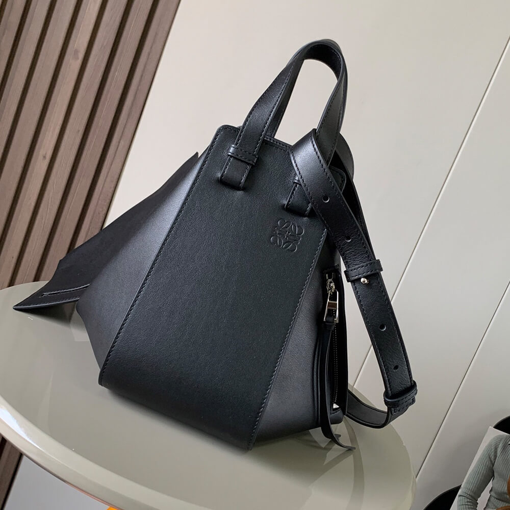 L0ew* Small Hammock bag in classic calfskin