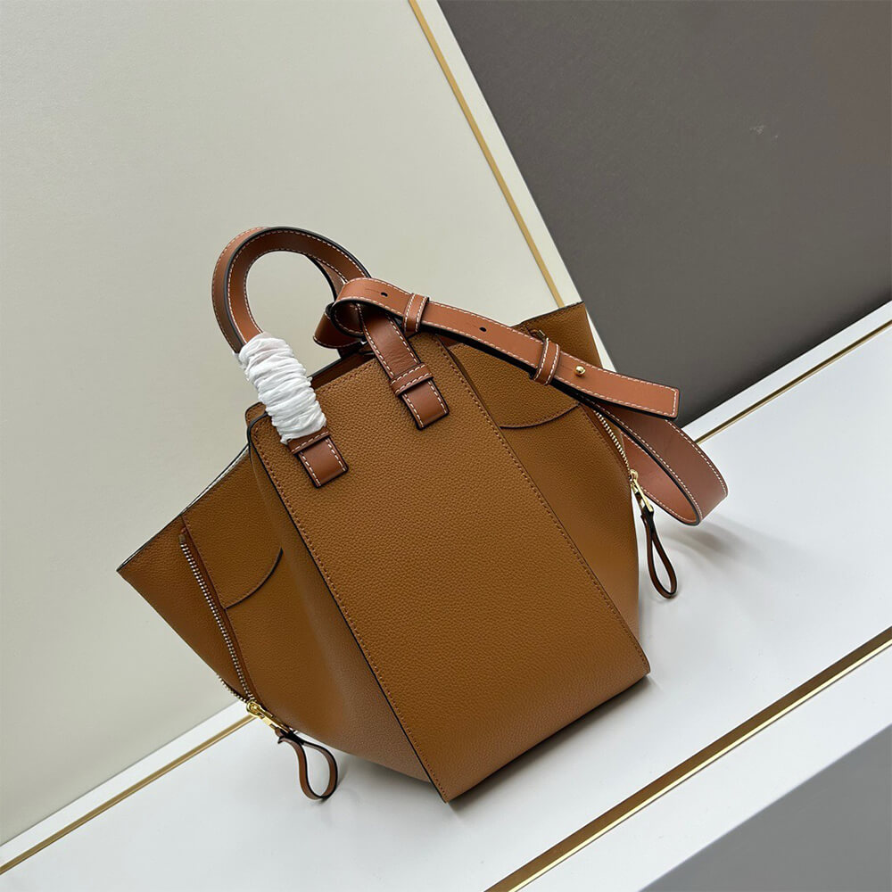 Small Hammock bag in soft grained calfskin