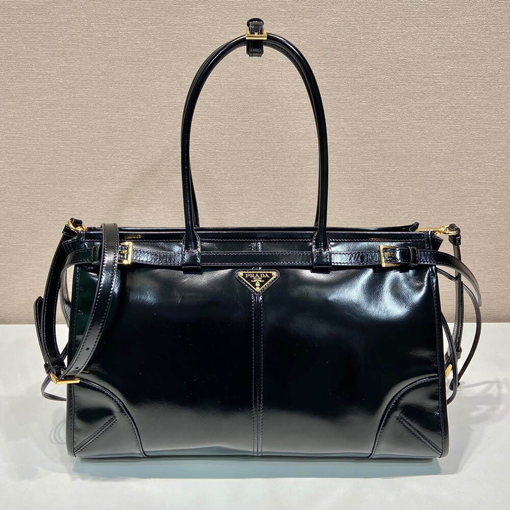 Pra*a Bonnie large leather handbag(TAX-FREE GRADE)