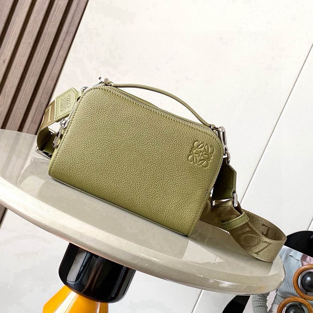 L0ew* Mini crossbody camera bag in soft grained calfskin(HIGH-END GRADE)