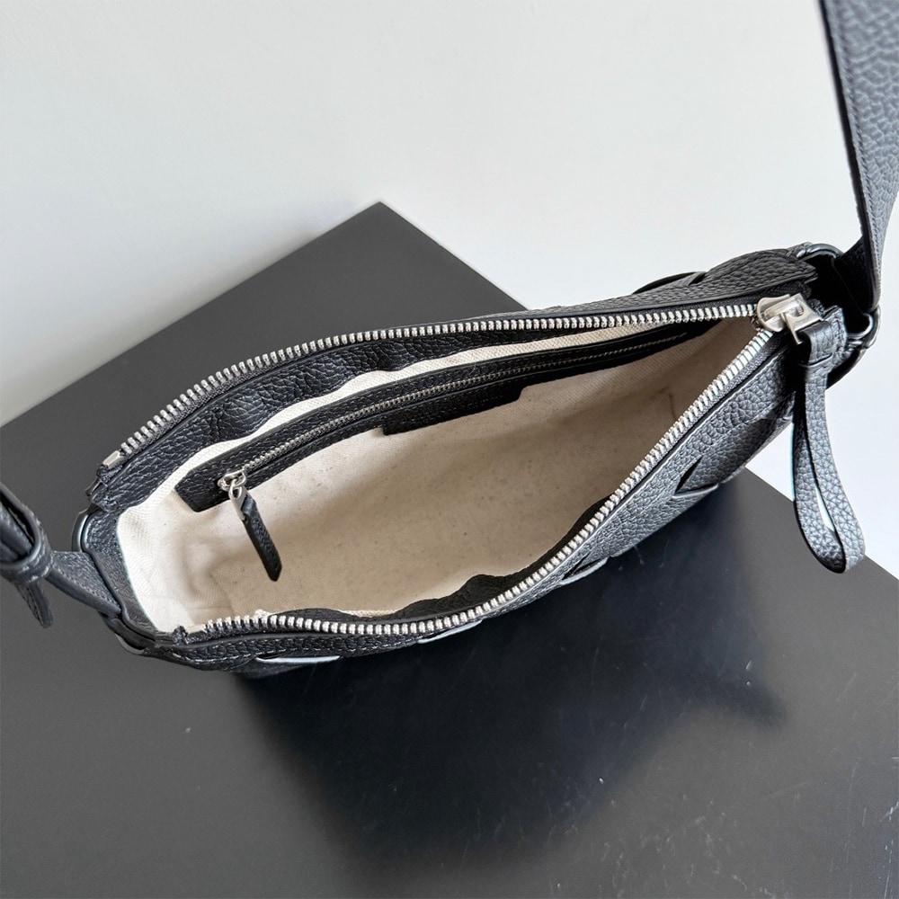 B0tt*ga Ven*ta Diago Zipped Messenger (HIGH-END GRADE)